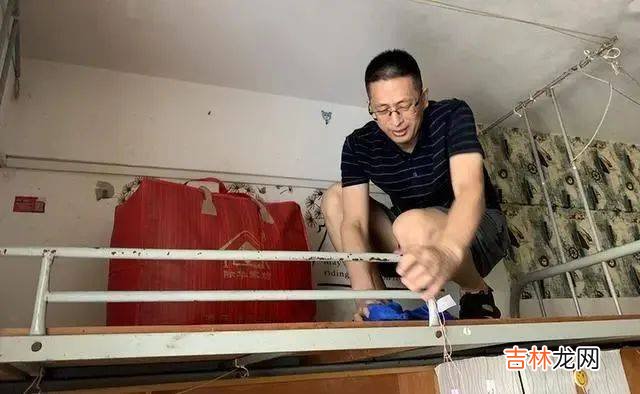 52岁新生报到！网友直呼：“活到老，学到老！”