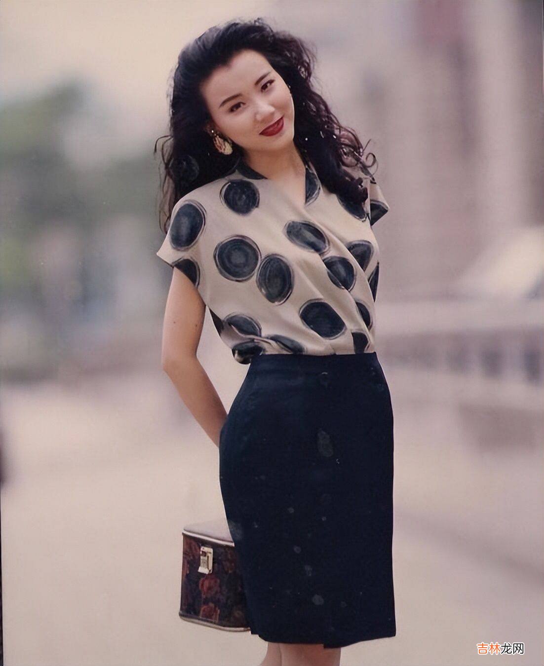 如果父母嫌你穿得土，别不服气！看完她们80年代的穿搭，你就懂了
