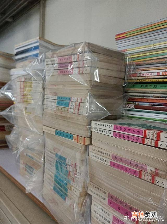相比而言，淘书卖书这个营生比种地还是强了不少