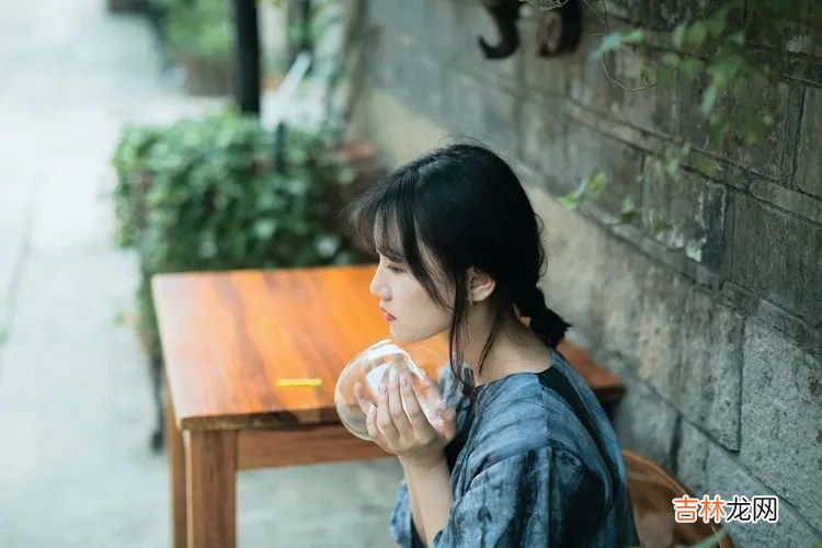 30岁才明白：结婚太早，未必就是好事！