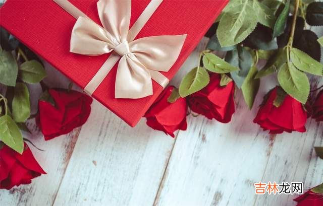 真正舒服的夫妻关系是什么样的？我曾无数次地思考过这个问题 真正舒服的夫妻关系是什么样的，可以让我们保持最大化的因素