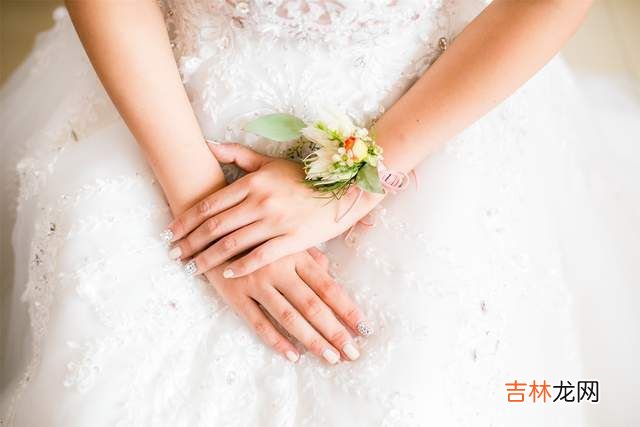 一段婚姻如果能够保持幸福的状态 婚姻的幸福纽带，是来自精神的共同成长