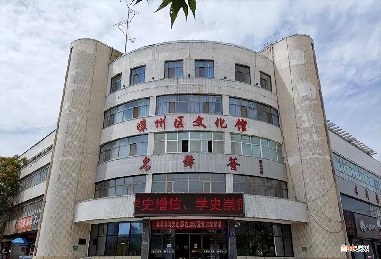 86年男干部因强奸女演员入狱，出狱后当事人下跪致歉：是我诬陷你