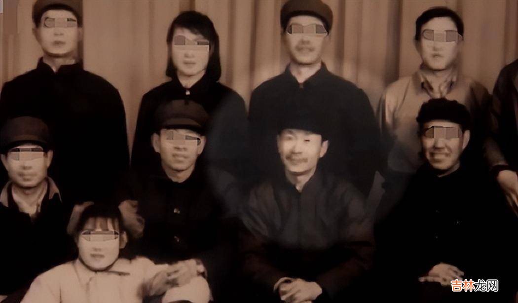 86年男干部因强奸女演员入狱，出狱后当事人下跪致歉：是我诬陷你