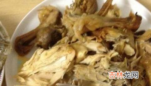刚度完蜜月，老婆主动下厨忙活，饭菜刚上桌，爸妈脸色就变了