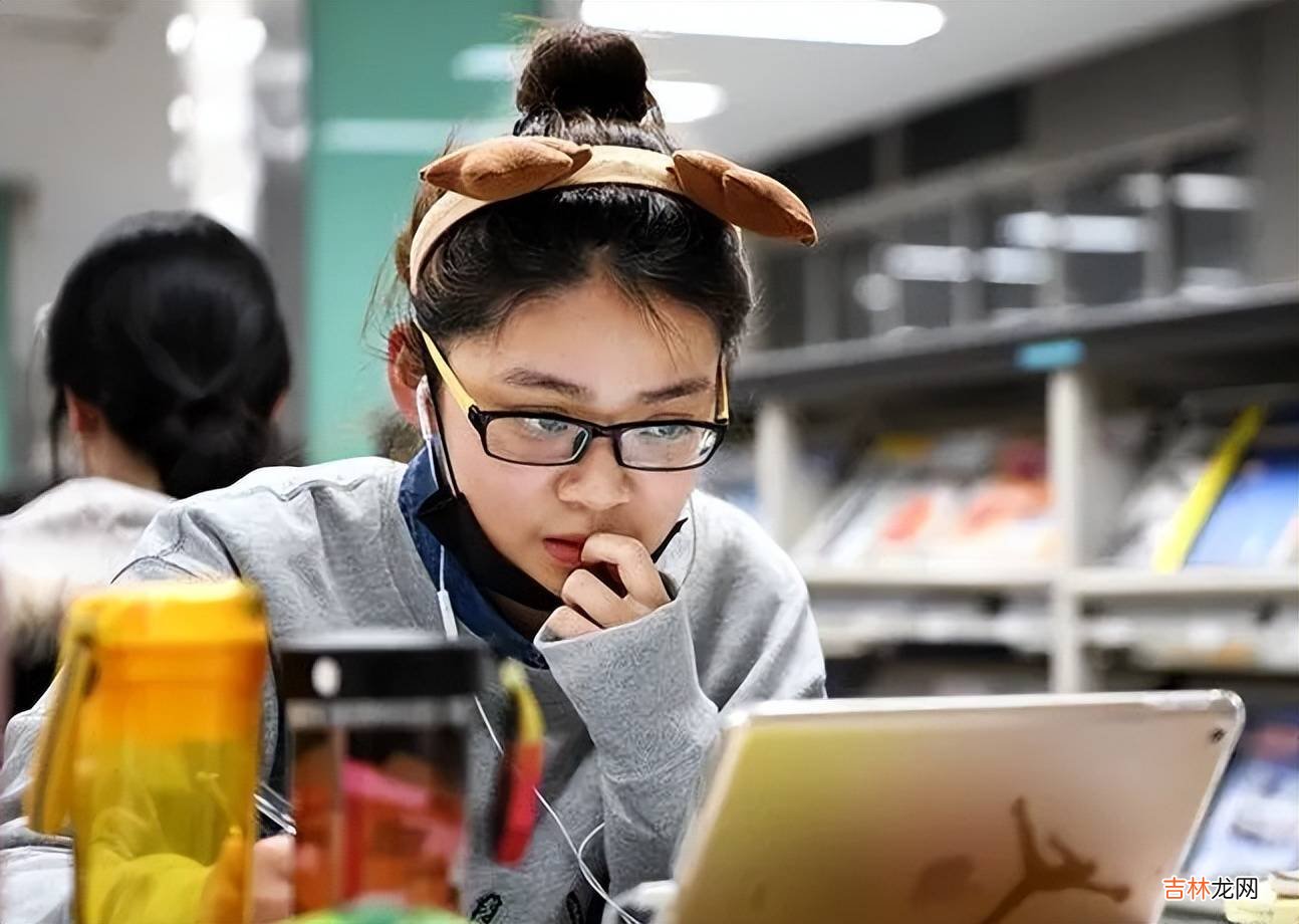 “老百姓有那条件吗”？名师张雪峰狠批明星带娃综艺，句句在理