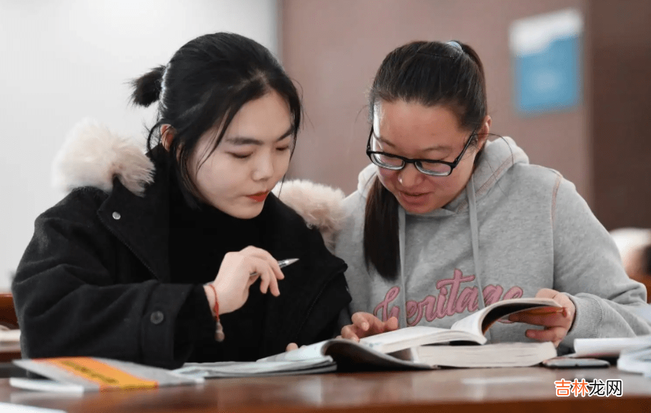 “老百姓有那条件吗”？名师张雪峰狠批明星带娃综艺，句句在理