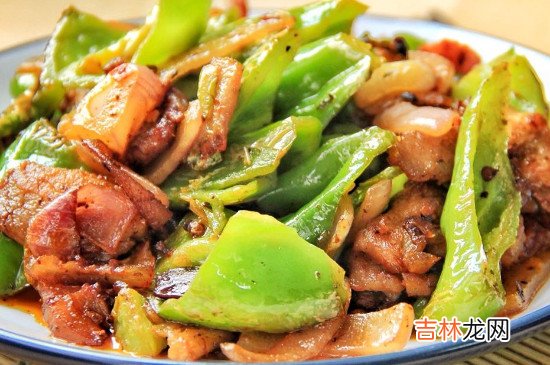 回锅肉能和什么菜炒