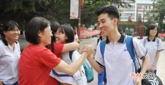 湖南高三女学霸戴宇菁:高考前夕不幸离世,最后的遗嘱让师生泪目