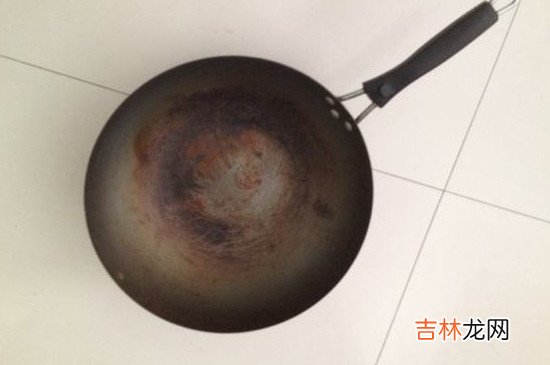 家里铁锅生锈怎么处理