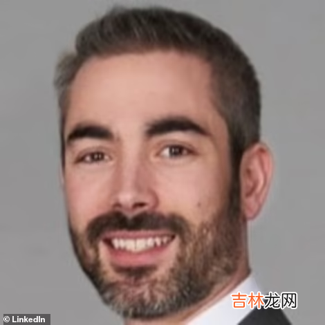 德普跟自己辩护律师恋上了？女方有钱有名，还没离婚