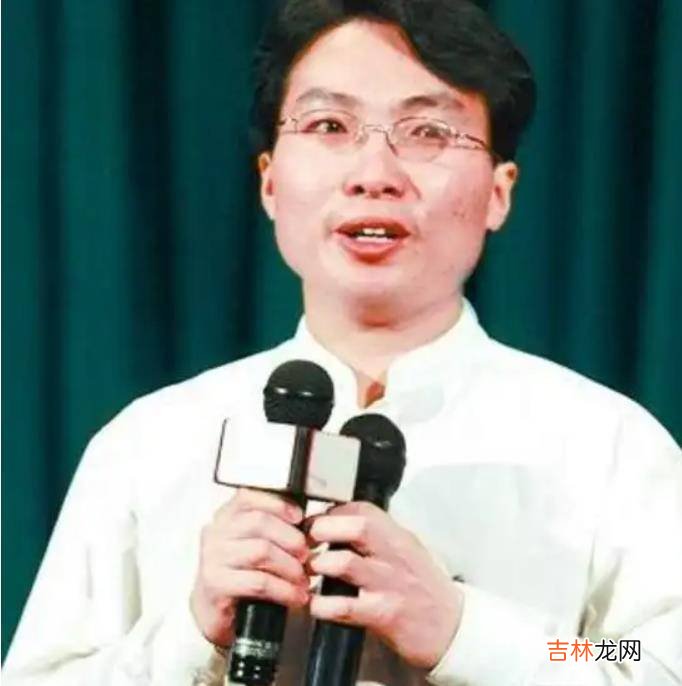 18年前那个带着妹妹上大学,感动全中国的洪战辉,后来怎么样了?