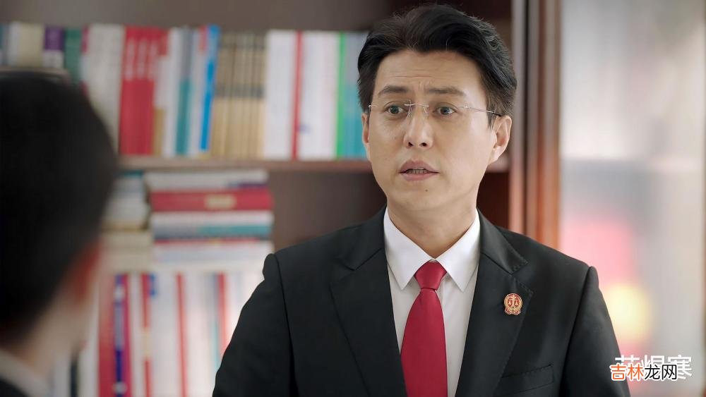 《底线》触动我的不是案件本身，而是那些触碰了“底线”的台词