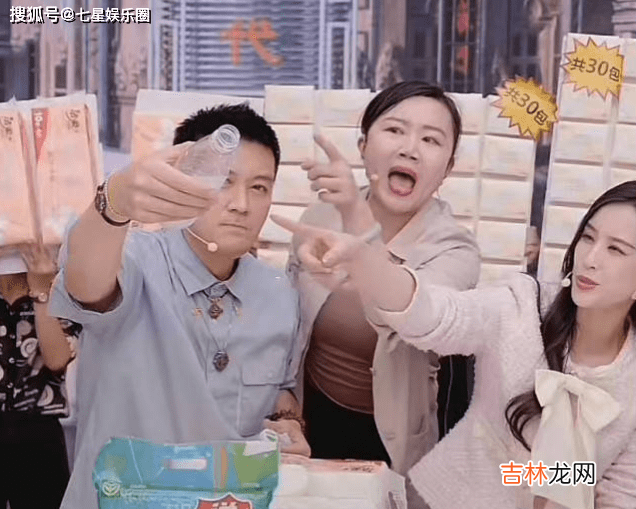 离婚传闻不实!七夕后,黄圣依多次秀恩爱,还和婆婆同吃同住