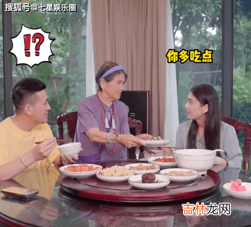 离婚传闻不实!七夕后,黄圣依多次秀恩爱,还和婆婆同吃同住