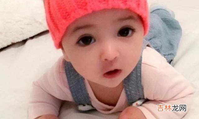 孩子如果积食严重,会有3个“异常”表现,家长快别再乱喂食了