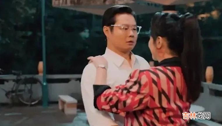马丽当妈后，变了