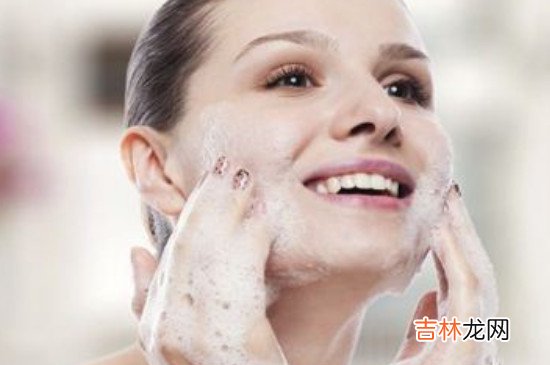 使用面膜后,要不要洗掉