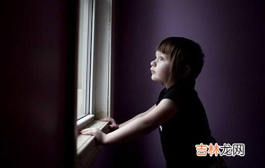 走近自闭症儿童 治疗儿童自闭症家长的作用最重要