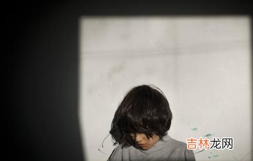 不想在人多的地方多呆一秒钟 小心是社交恐惧症