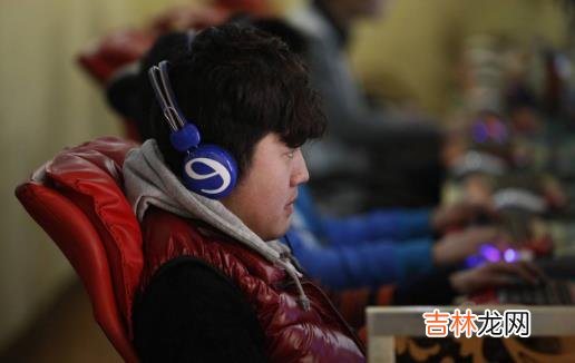 青少年迷恋网络精神上瘾 家长应对网瘾少年5方法