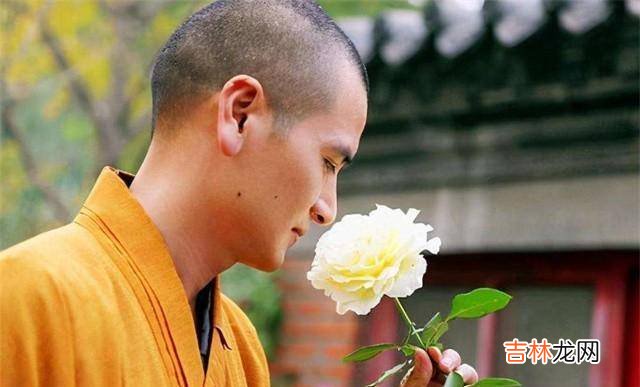 2009年80后和尚走红，被称当代帅唐僧，粉丝出400万豪车买断余生