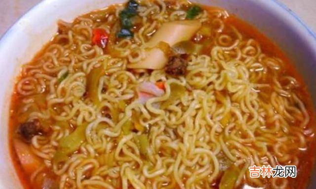 肾脏不好的男人，4种食物最好别碰，贪吃加速“肾衰竭”