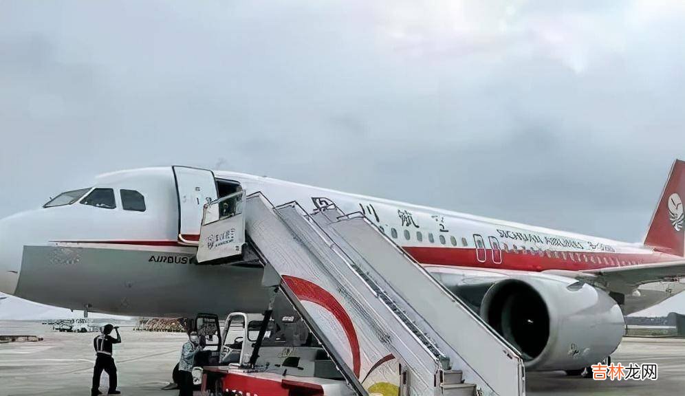 18年前，14岁湖南男孩扒飞机在万米高空飞行1.5小时，后来怎样了