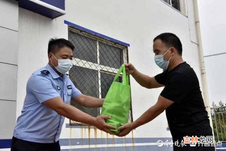 远程操控后名下所有银行卡被锁，菏泽民警16分钟保住35万元