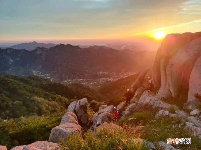 危险！娘仨登山迷路被困，夜幕降临……救援队员急伸援手