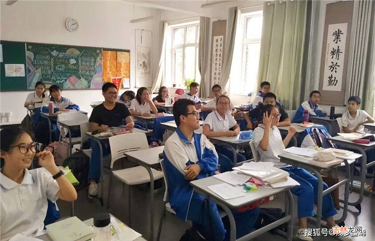 《卖油翁》选入课本时,最后一句为何被删去?说出来可别不相信