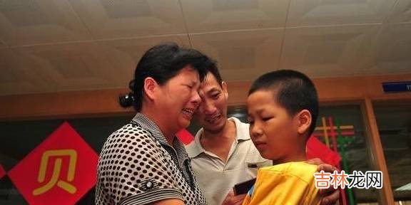 儿子被拐3年，母亲再见到时却拒绝相认，网友：太机警