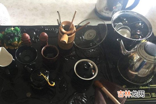 茶具消毒锅需要放水吗