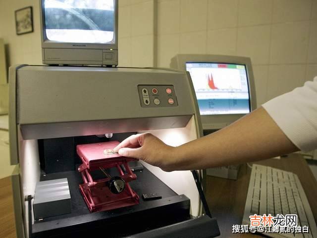 湖南一男子查出女儿不是亲生,两次起诉离婚获批,39万赔偿被驳回