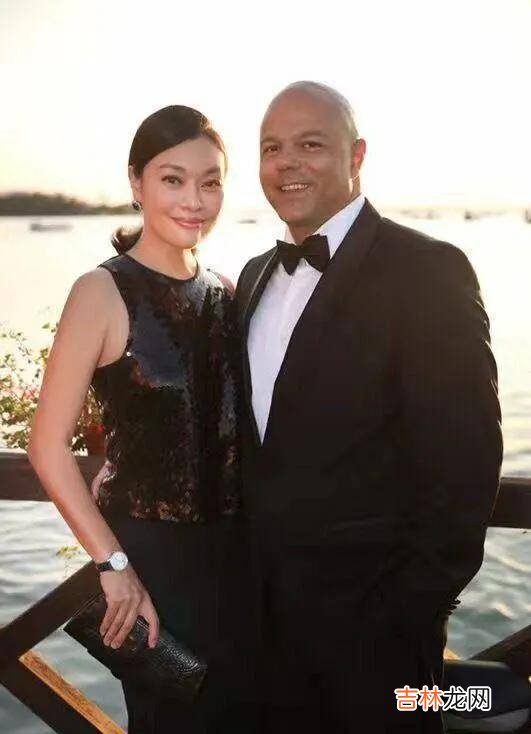 演员史可：二婚嫁给国外丈夫，在家也不做饭，如今她还好吗？