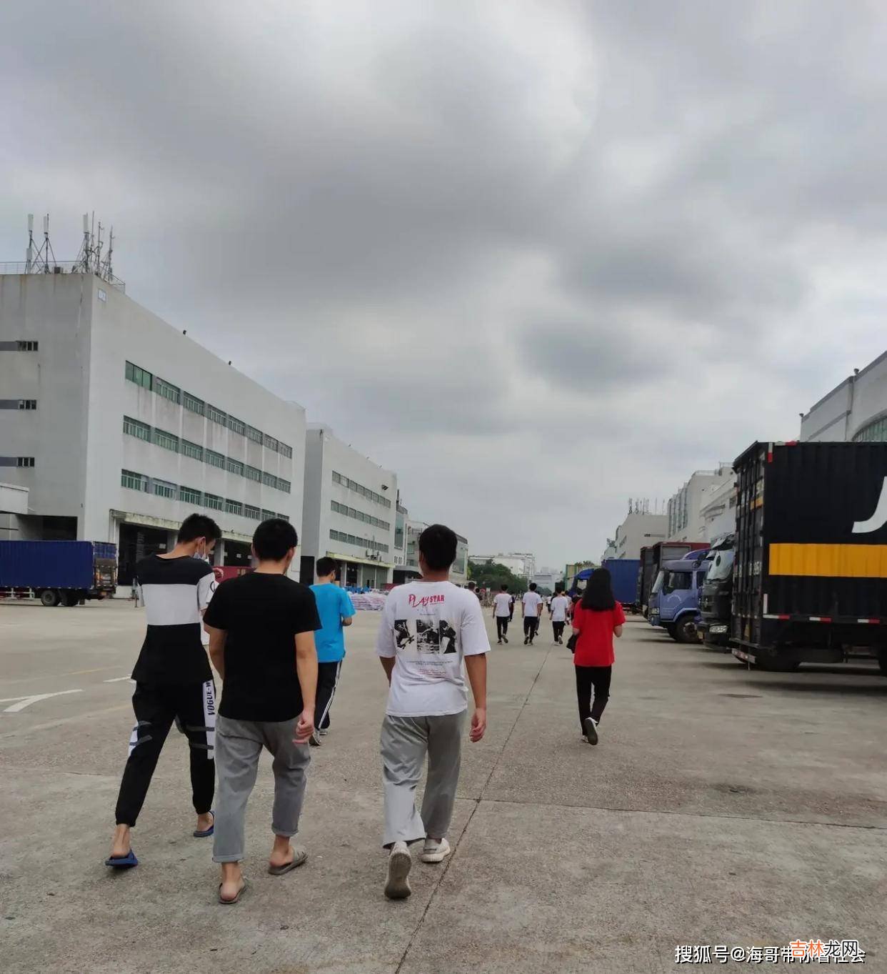 相亲31岁女生有弟弟，父母无退休工资，男方拒绝：“不找无底洞”