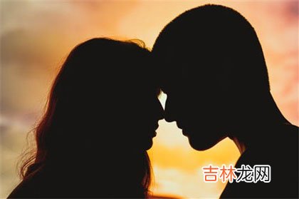 一个女人 他的心中有了你，爱上了你，在乎你的一个行为表现