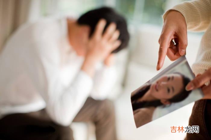 内心非常没有安全感的女生，生气的时候非常情绪化