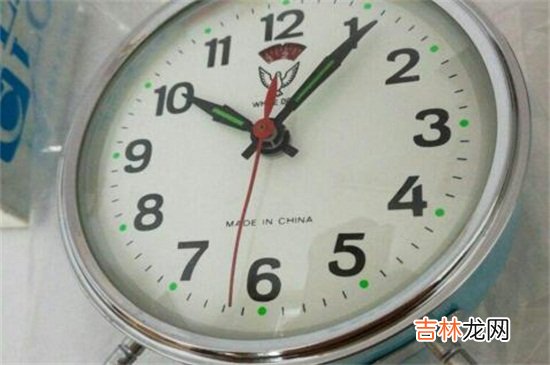 鬧鍾爲什麽老是隔會響
