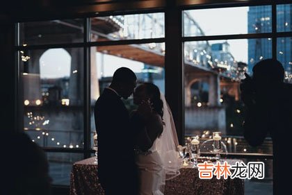任何一个男人，在遇到了自己喜欢的女人的时候，都会特别的开心