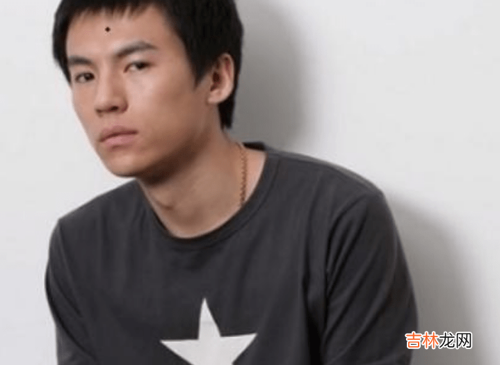 王志才：母亲是满清郡主，妻子是“晴格格”，豪宅在紫禁城旁边