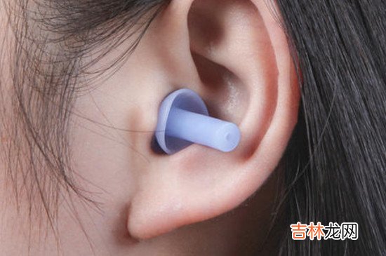 晚上睡觉带耳塞好吗