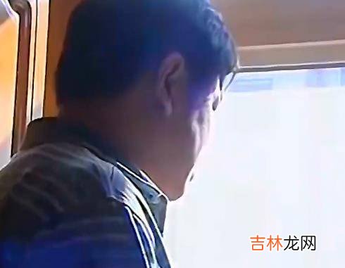 大学生被打得重伤身亡,抢救20多天都没睁眼,临终前却突然睁开眼