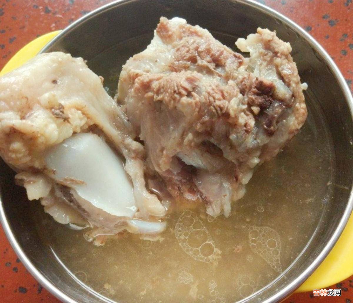 这种常见辅食，看似喂饱了孩子实则没吃进去营养，还影响孩子健康