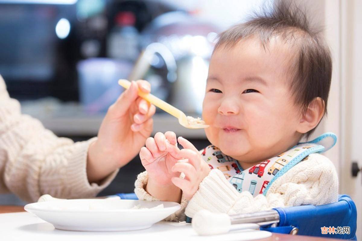 这种常见辅食，看似喂饱了孩子实则没吃进去营养，还影响孩子健康