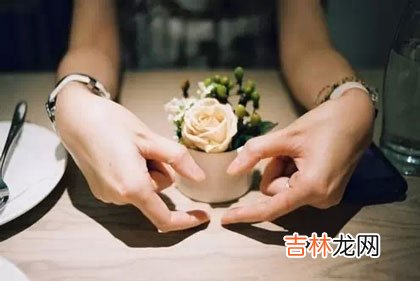 在恋爱过程中 其实电话被女朋友拉黑了，并不代表你就不能联系她