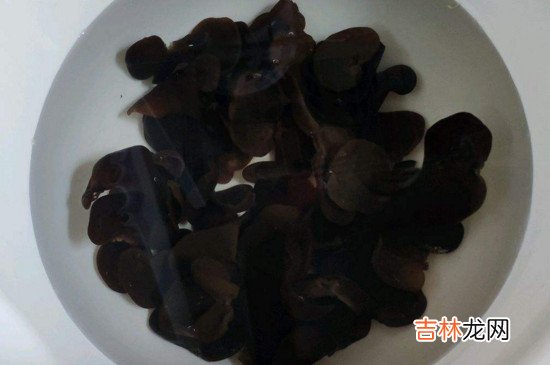 隔夜泡发的木耳能吃吗