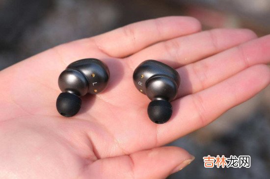 双耳蓝牙耳机连接教程