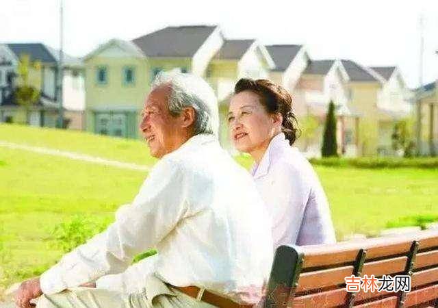 年轻人都不生娃了，大量的空置房和新建房，还能卖给谁？