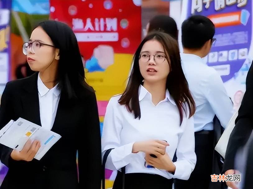 什么大女主爽文！考清华还清债富养父母，打脸重男轻女的奶奶